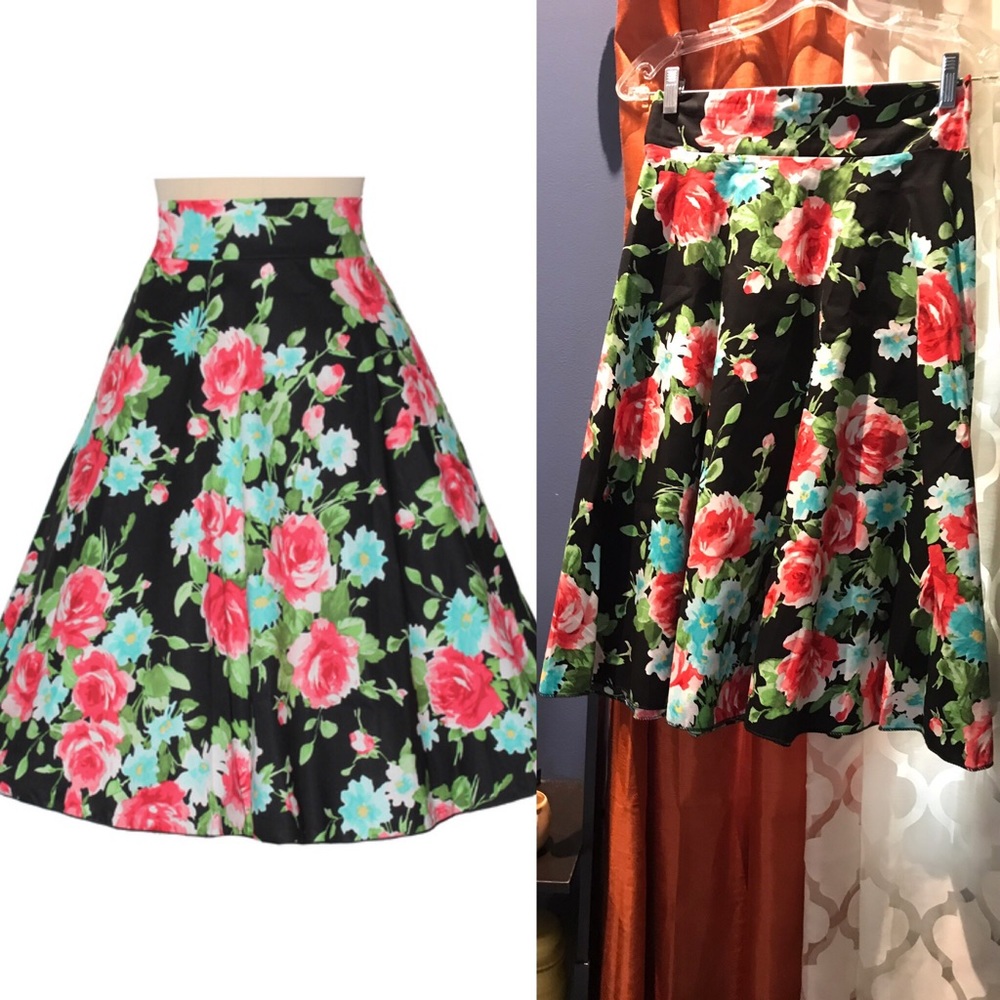 NWT Rose Patterned Swing Skirt 🌹👗